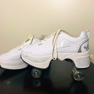 White retractable wheels roller skate shoes